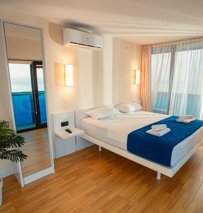 Panorama Orbi City Center Suite Batumi Exteriör bild